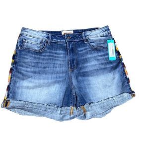 Driftwood lulu Cherrill embroidered side stripe released hem short 31